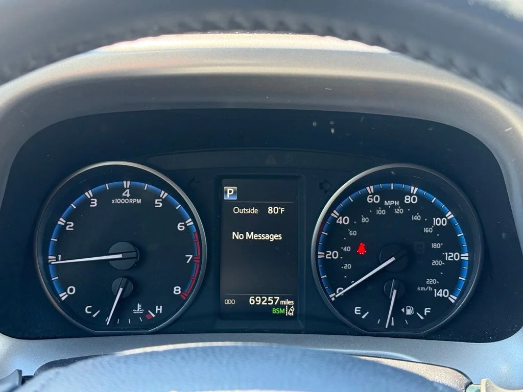 Used 2017 Gray Toyota XLE image 10