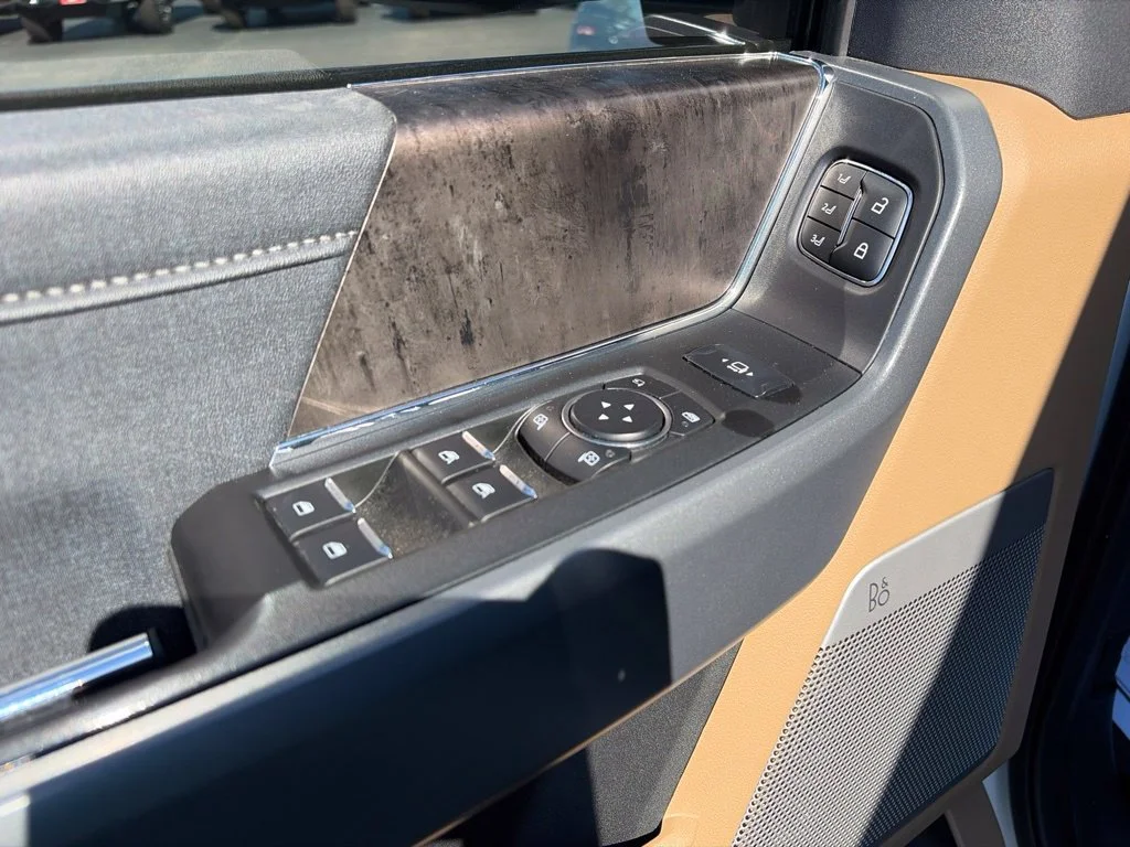 Used 2024 Oxford White Ford Lariat image 13