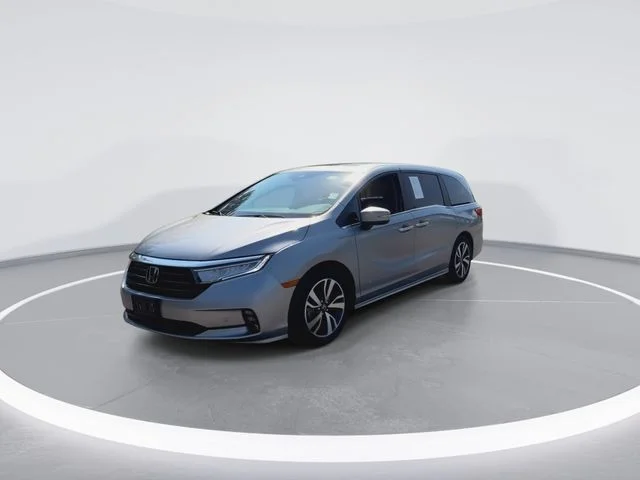 Used 2023 Silver Honda Touring image 4