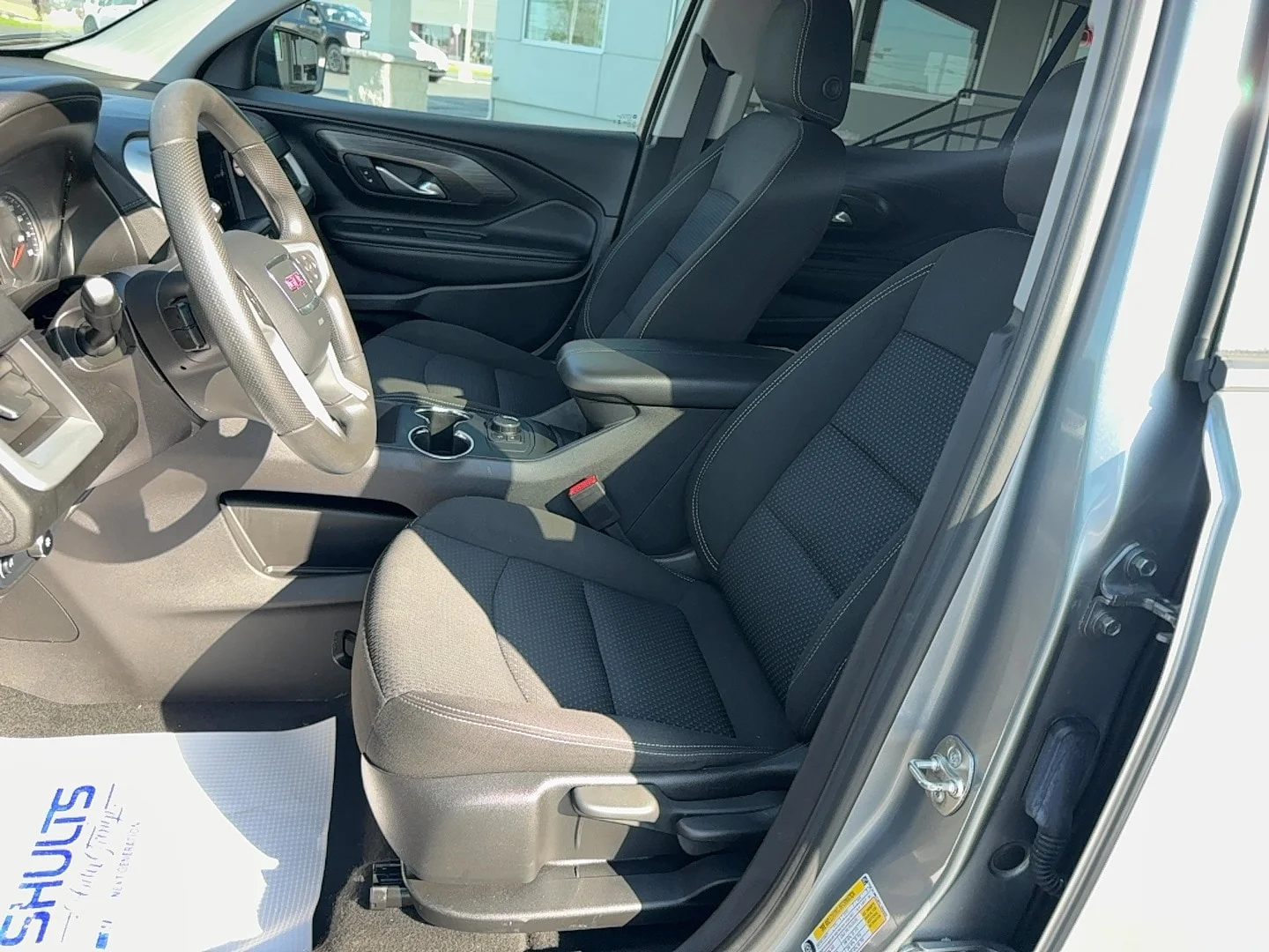 Used 2024 Sterling Metallic GMC SLE image 8