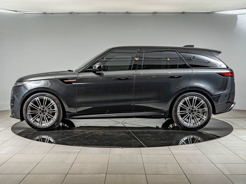New 2026 Carpathian Grey Land Rover Dynamic SE image 8