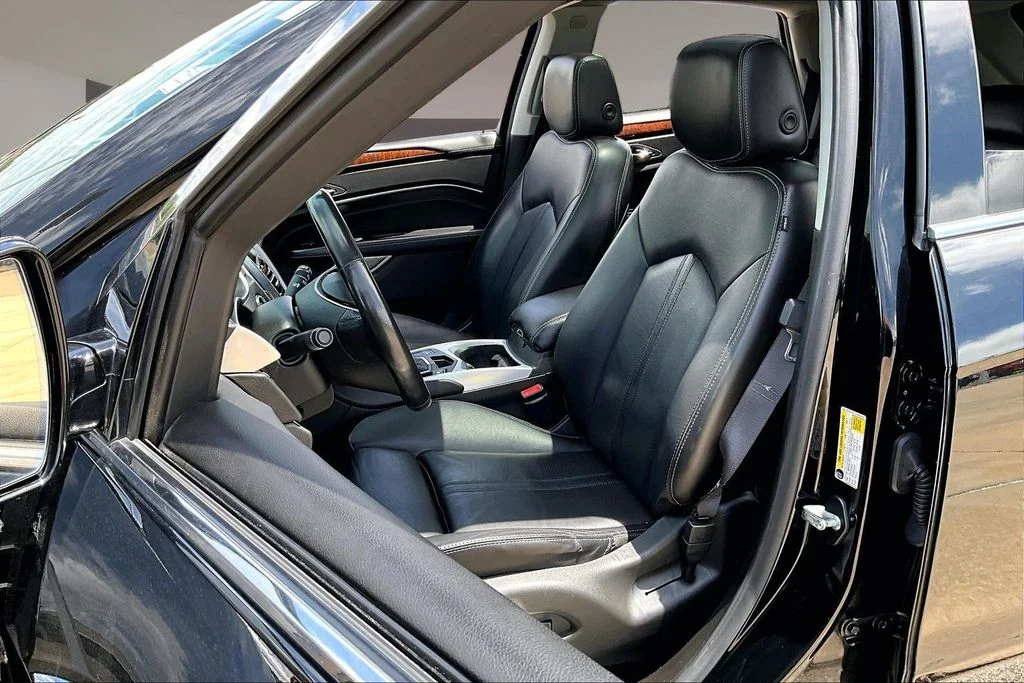 Used 2013 Black Cadillac Performance image 27