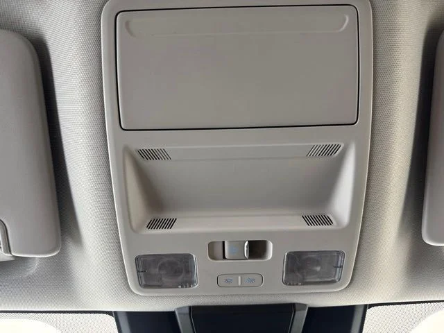 New 2026 Oxford White Ford XLT image 12