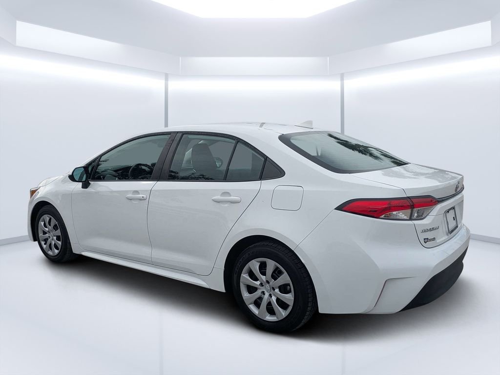 Used 2023 White Toyota LE image 5