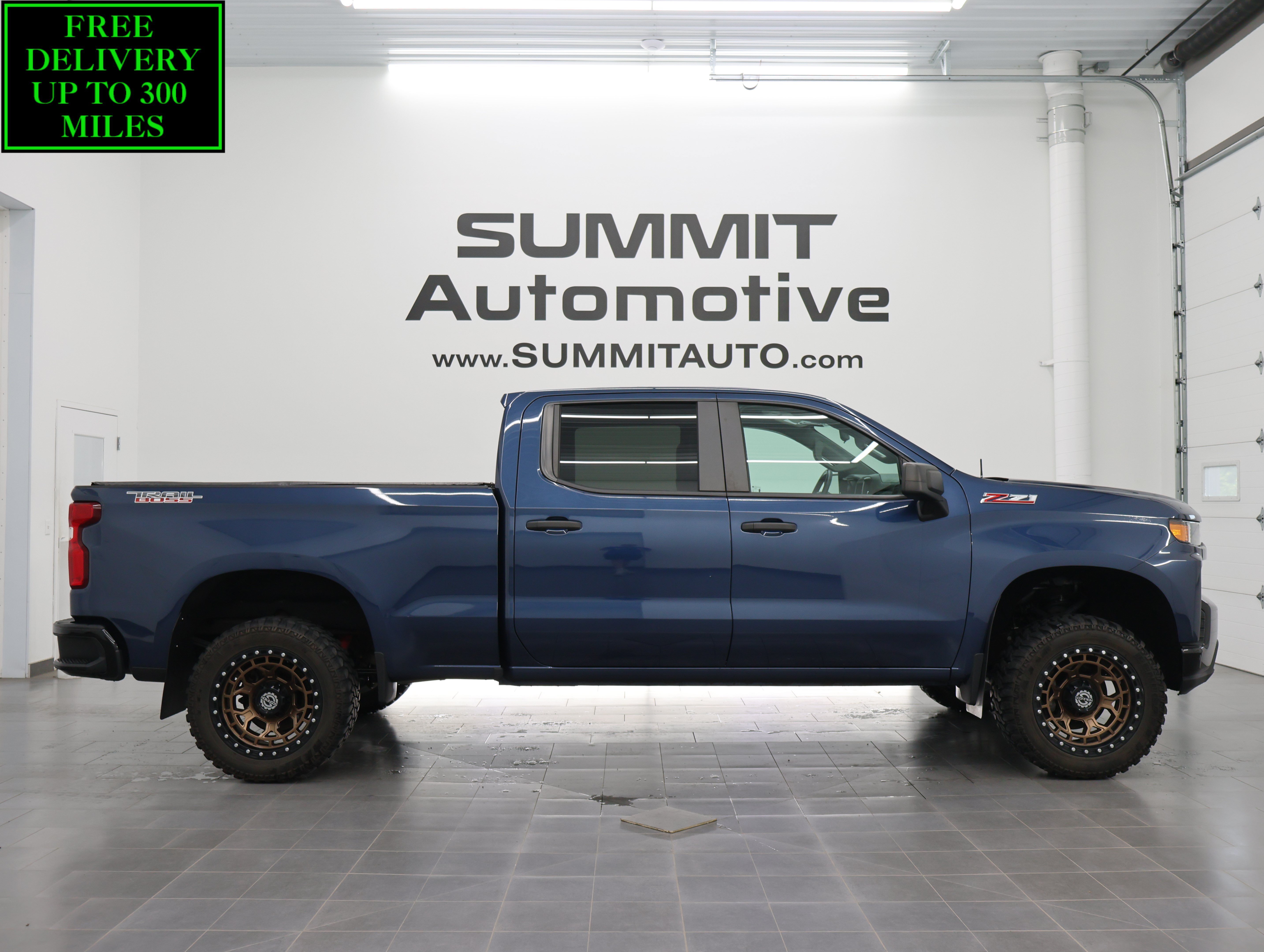 Used 2019 BLUE Chevrolet 4x4 Crew Cab Custom Trail Boss: CREW-LONG-CUSTOM-TRAIL BOSS-BACKUP CAM-Z71 image 1