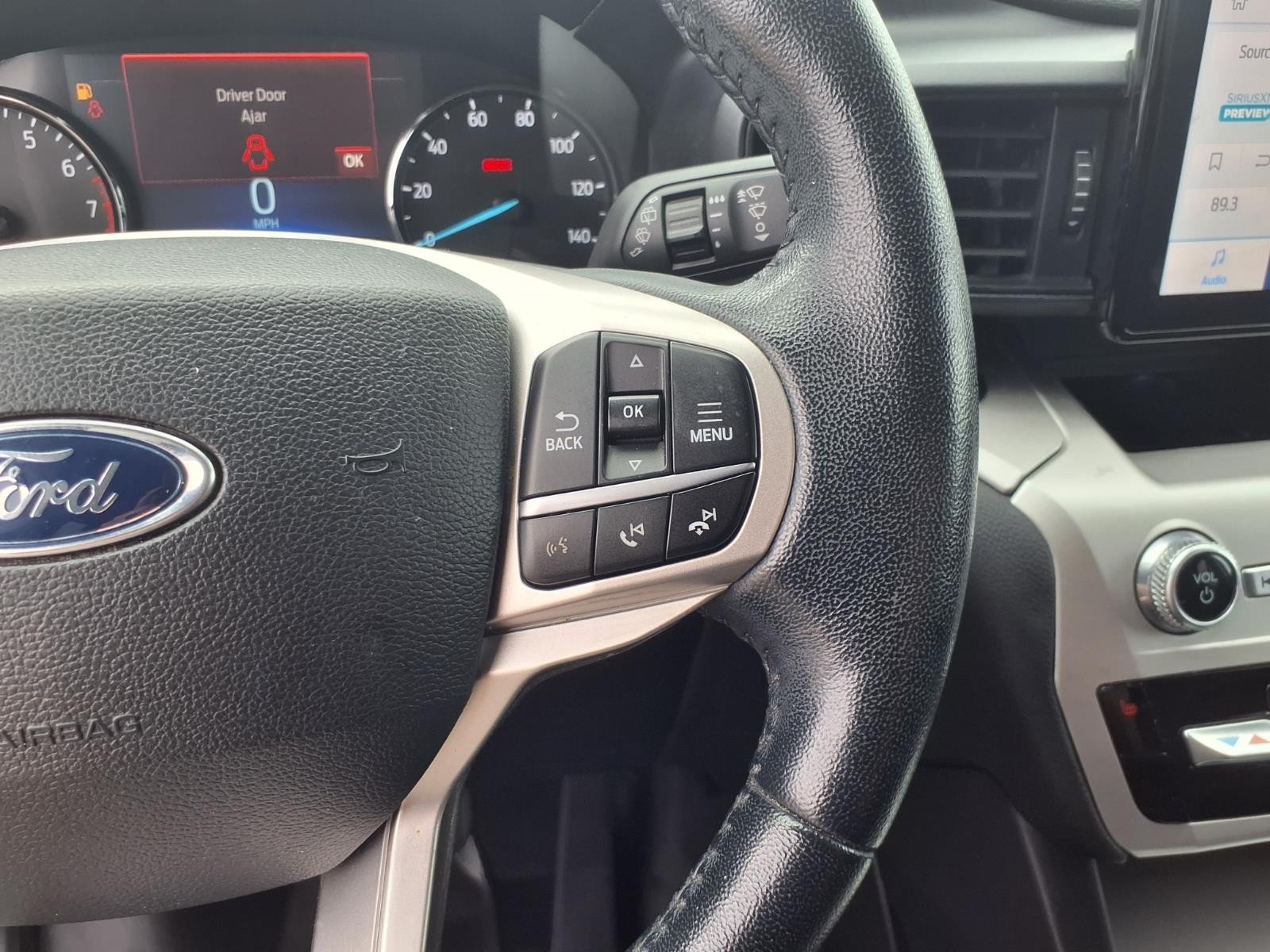 2022 Ford Explorer photo 15 of 26