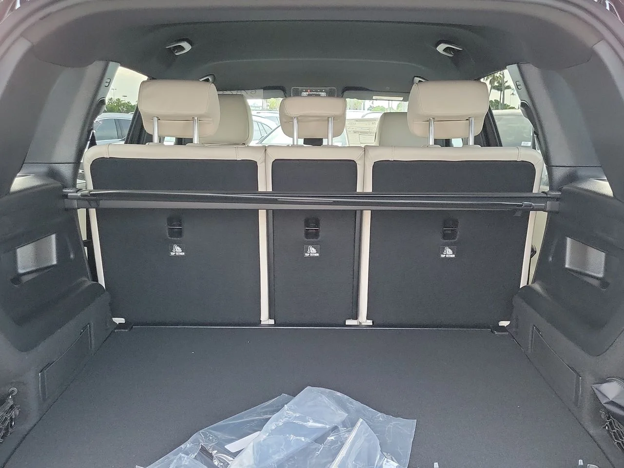 New 2026 Night Black Mercedes-Benz GLB 250 image 8