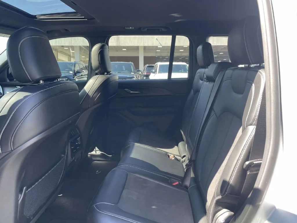 Used 2024 Silver Jeep Altitude X image 17