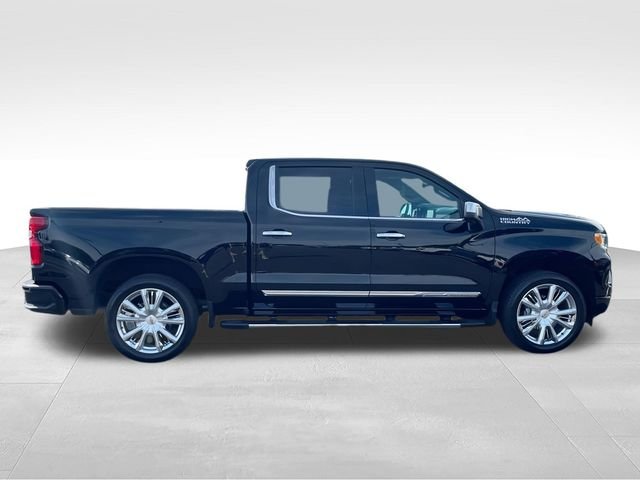 Certified Used 2025 Black Chevrolet High Country image 9