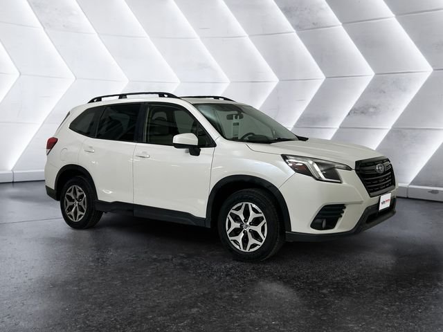 Used 2022 White Subaru Premium image 1