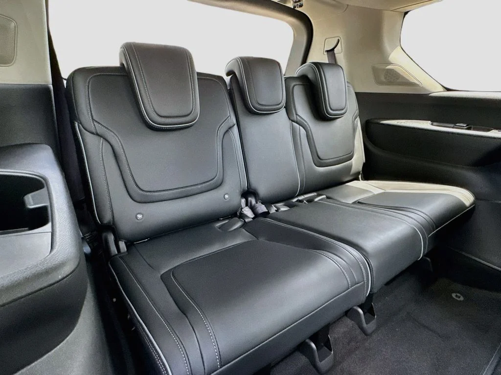 New 2027 BLACK OBSIDIAN INFINITI Luxe 2WD image 29