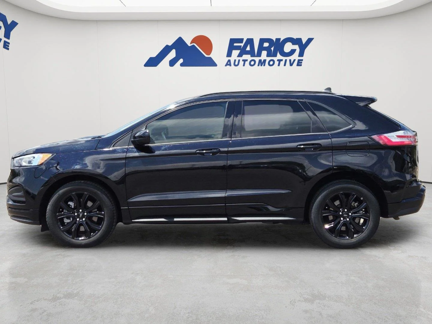 Used 2023 Agate Black Ford SE image 8