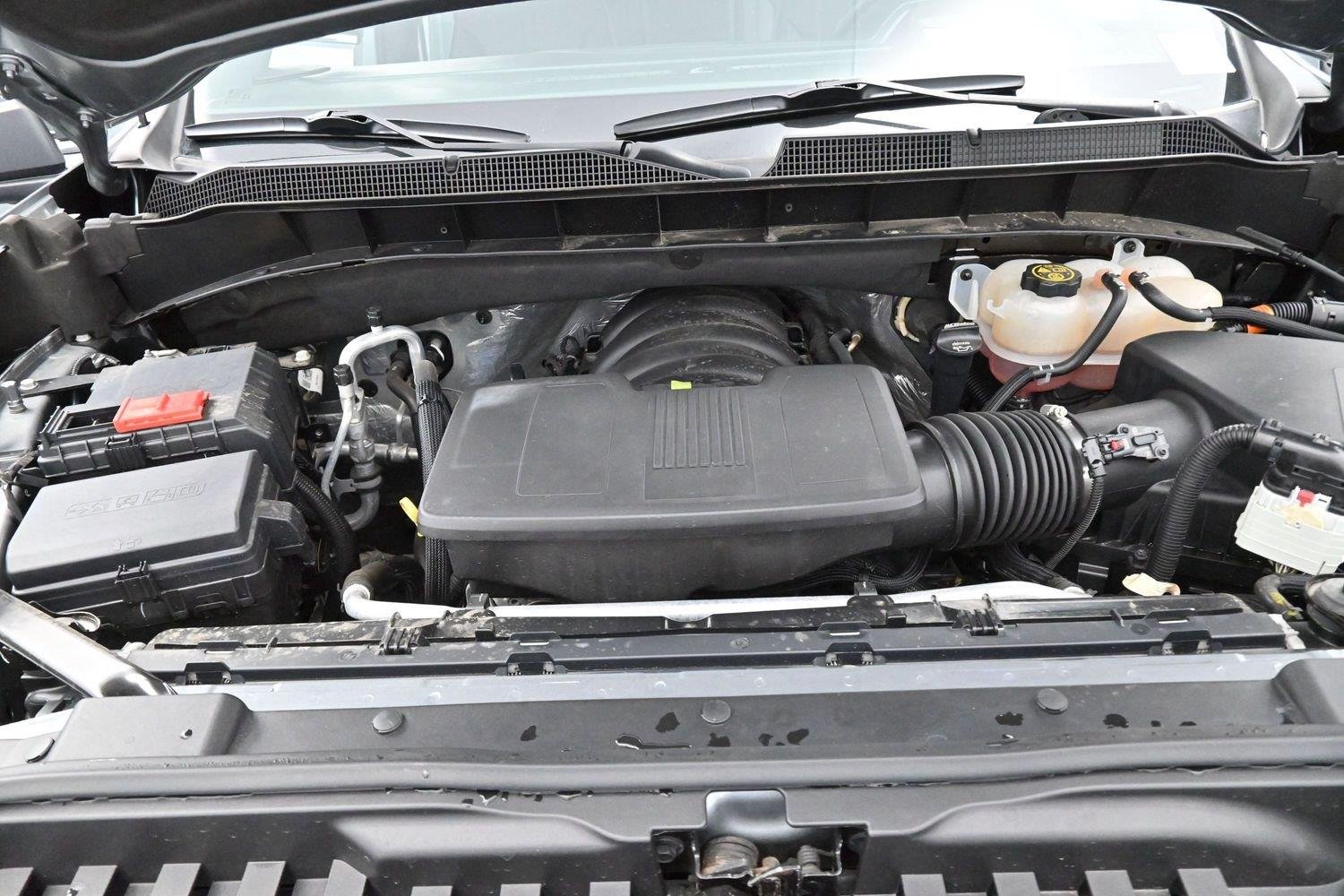 Used 2023 STERLING GRAY METALLIC Chevrolet High Country image 37