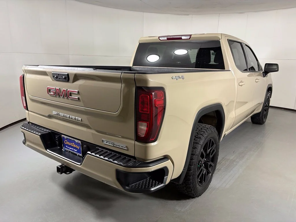 Used 2022 Beige GMC Elevation image 10