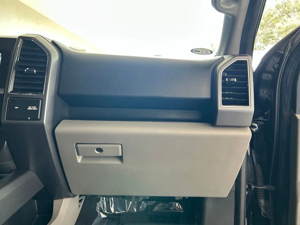 Used 2019 Black Ford XLT image 27
