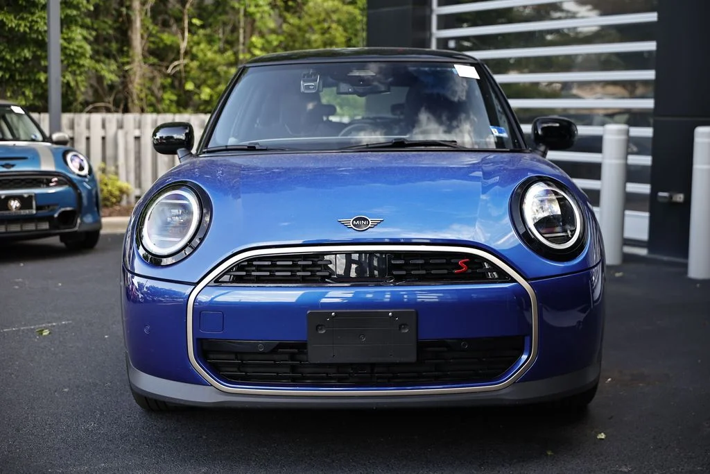 Certified Used 2025 Blazing Blue Metallic MINI Signature Plus image 12