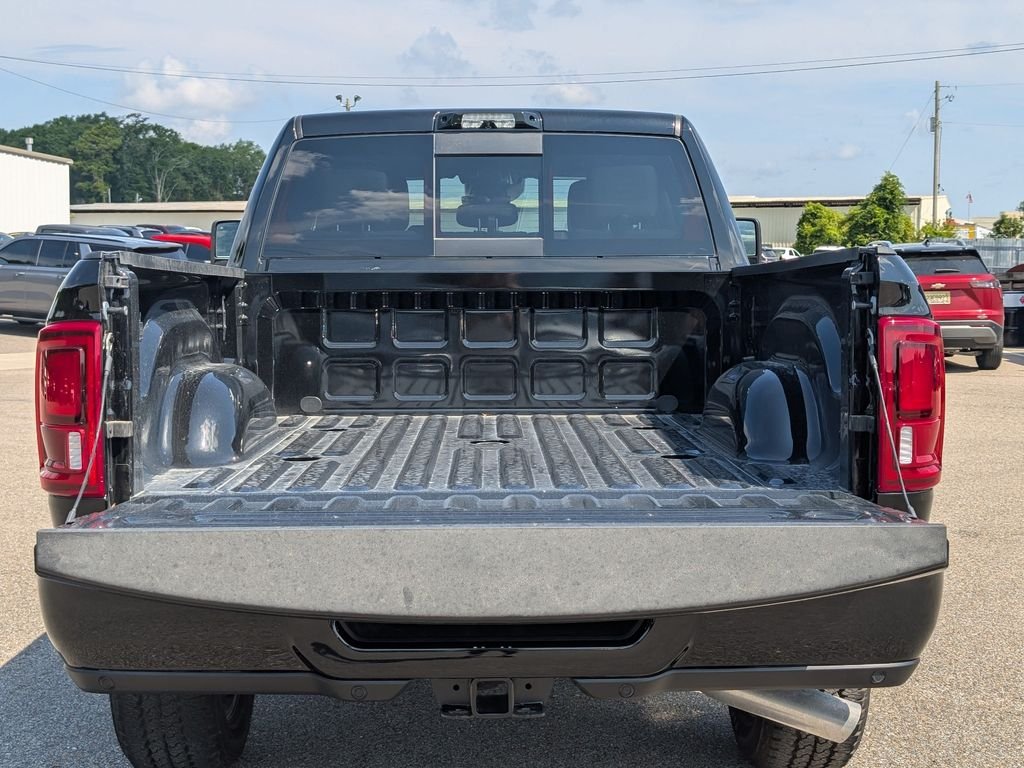 New 2026 Diamond Black Crystal Pearl-Coat Exterior Paint RAM Laramie image 10