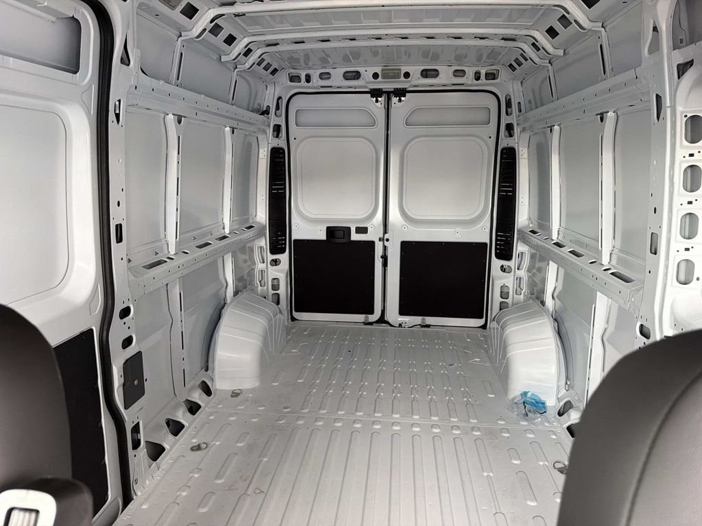 New 2026 Bright White Clear-Coat Exterior Paint RAM High Roof image 20