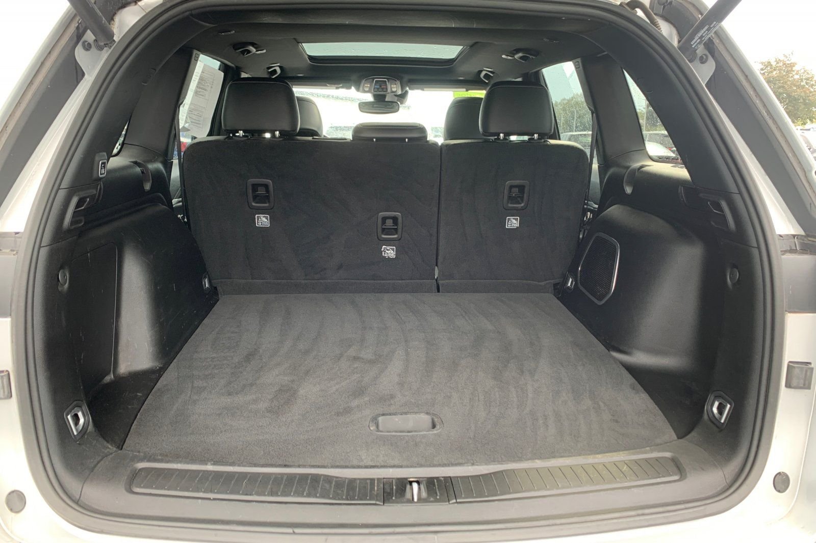 Used 2024 Silver Jeep 4xe image 19