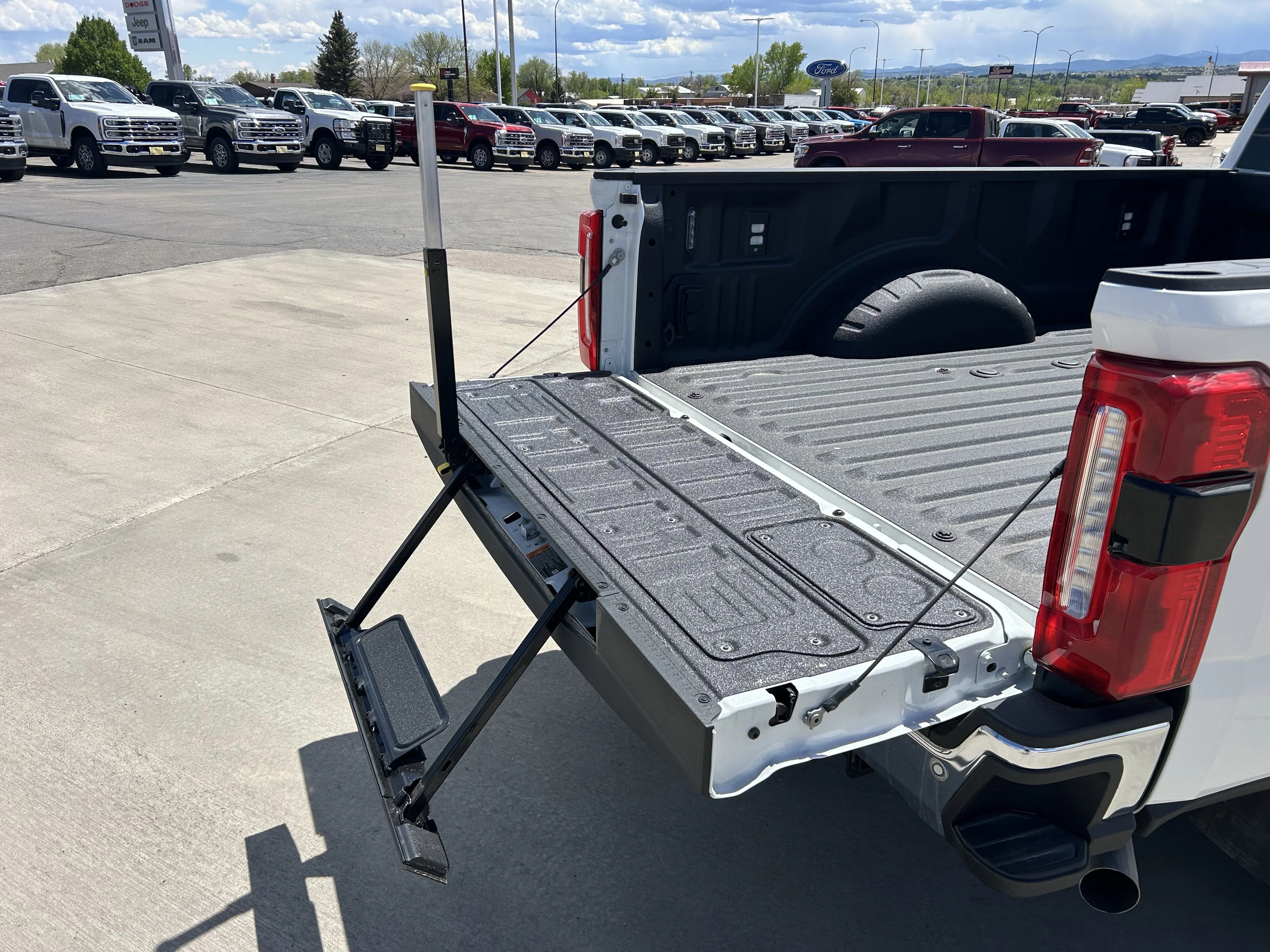 2026 Ford F-350 Super Duty Lariat - Photo 5