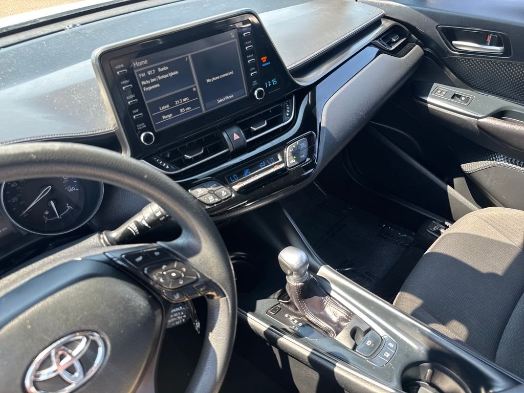 Used 2019 White Toyota LE image 20