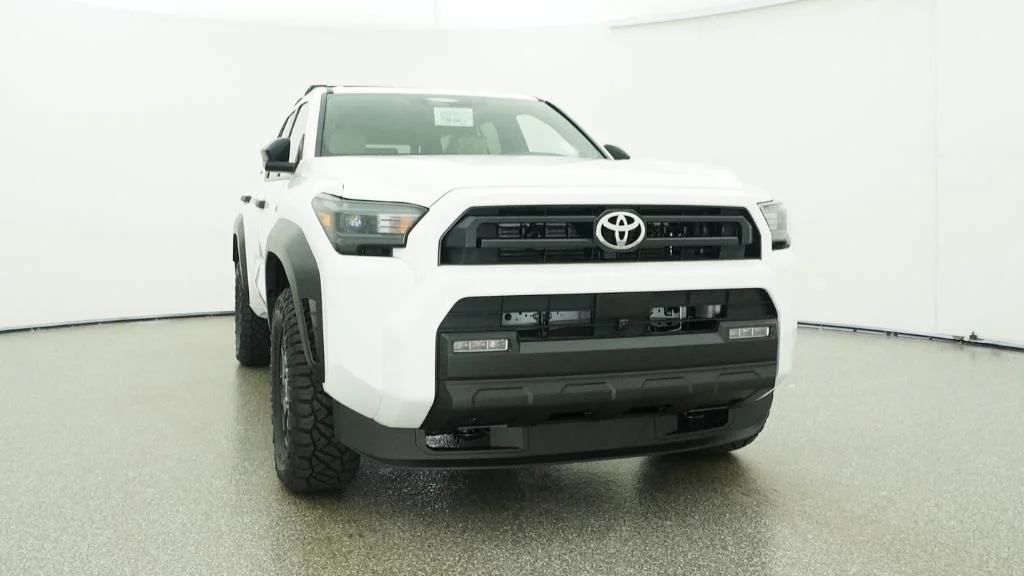 New 2026 Ice Cap Toyota SR5 image 13