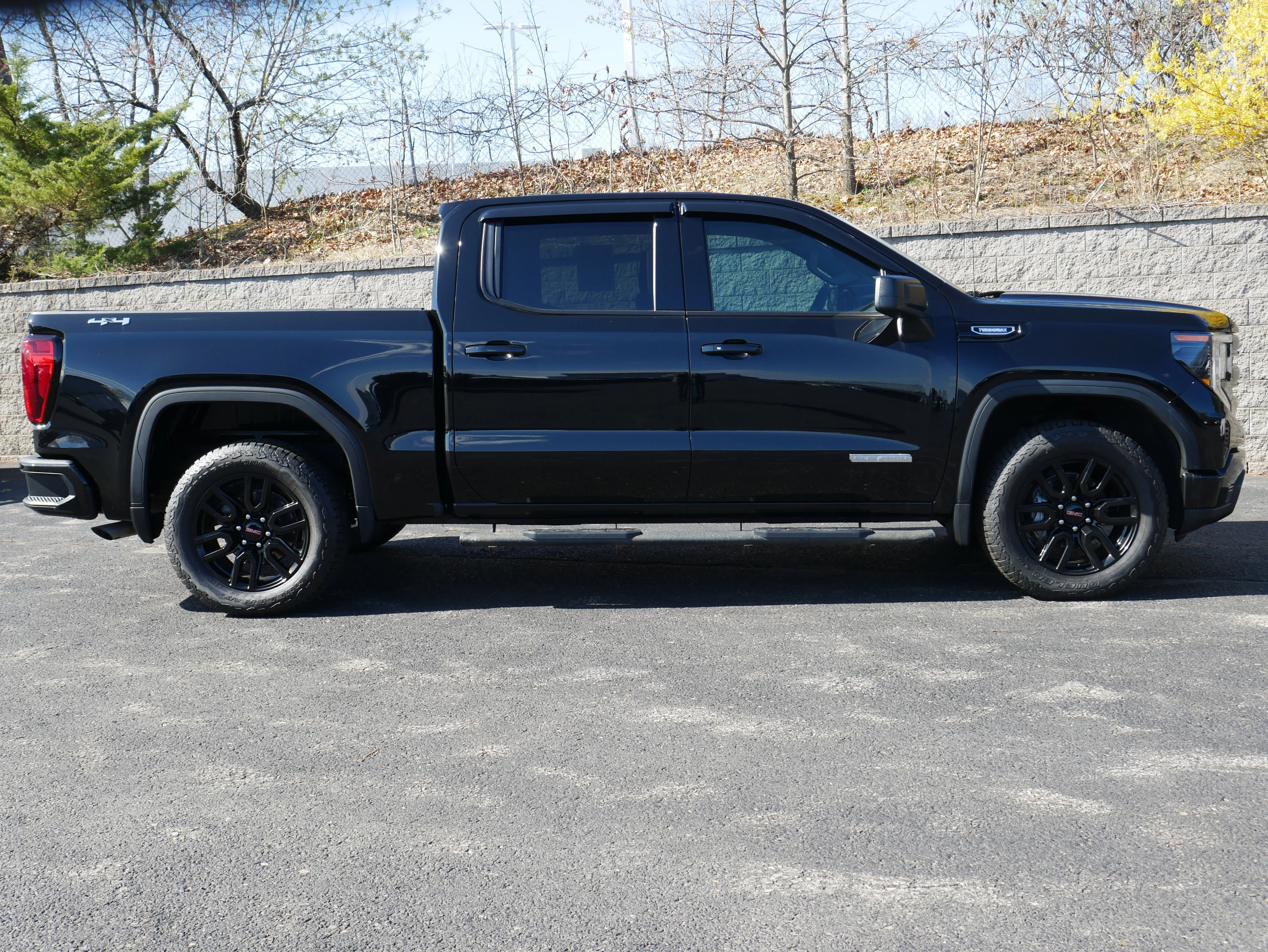 2025 GMC Sierra 1500 Elevation - Photo 9