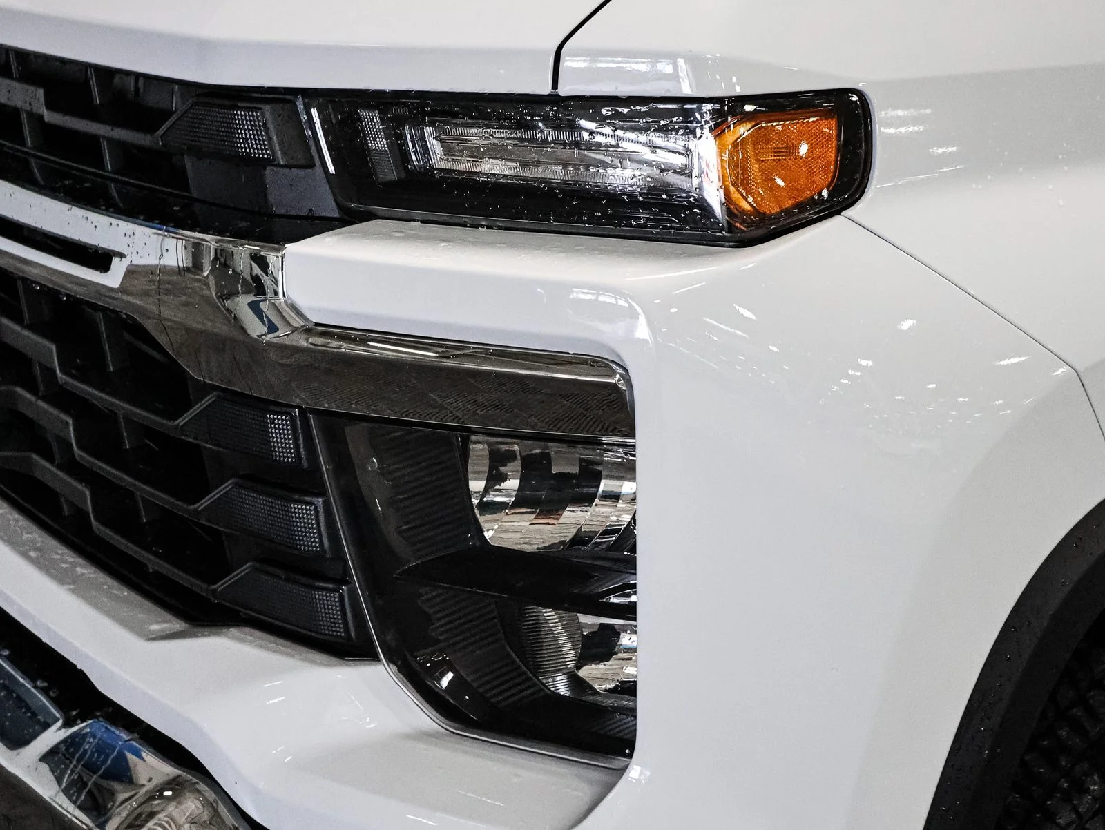 Used 2024 White Chevrolet LT image 14
