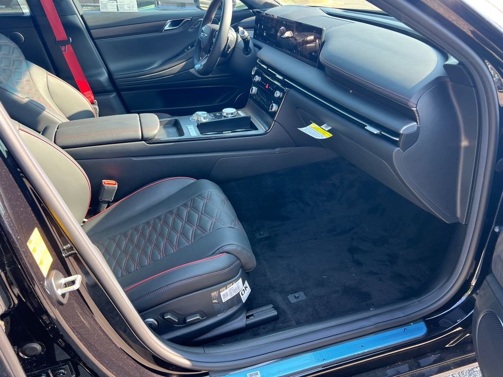 New 2025 Black Genesis 3.5T SPORT PRESTIGE image 13