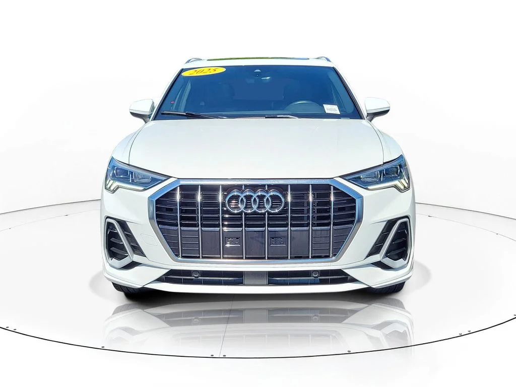 Used 2025  Audi Premium image 3