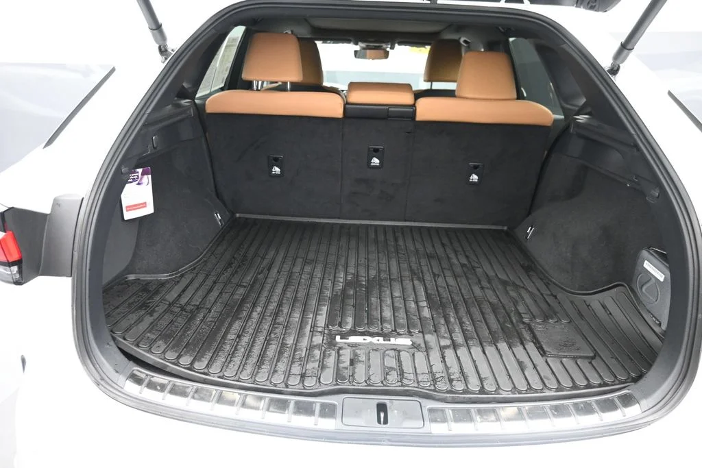 Used 2025 White Lexus 350 Premium Plus image 11