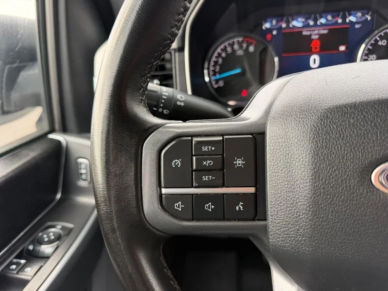 Certified Used 2023 Oxford White Ford XLT image 12