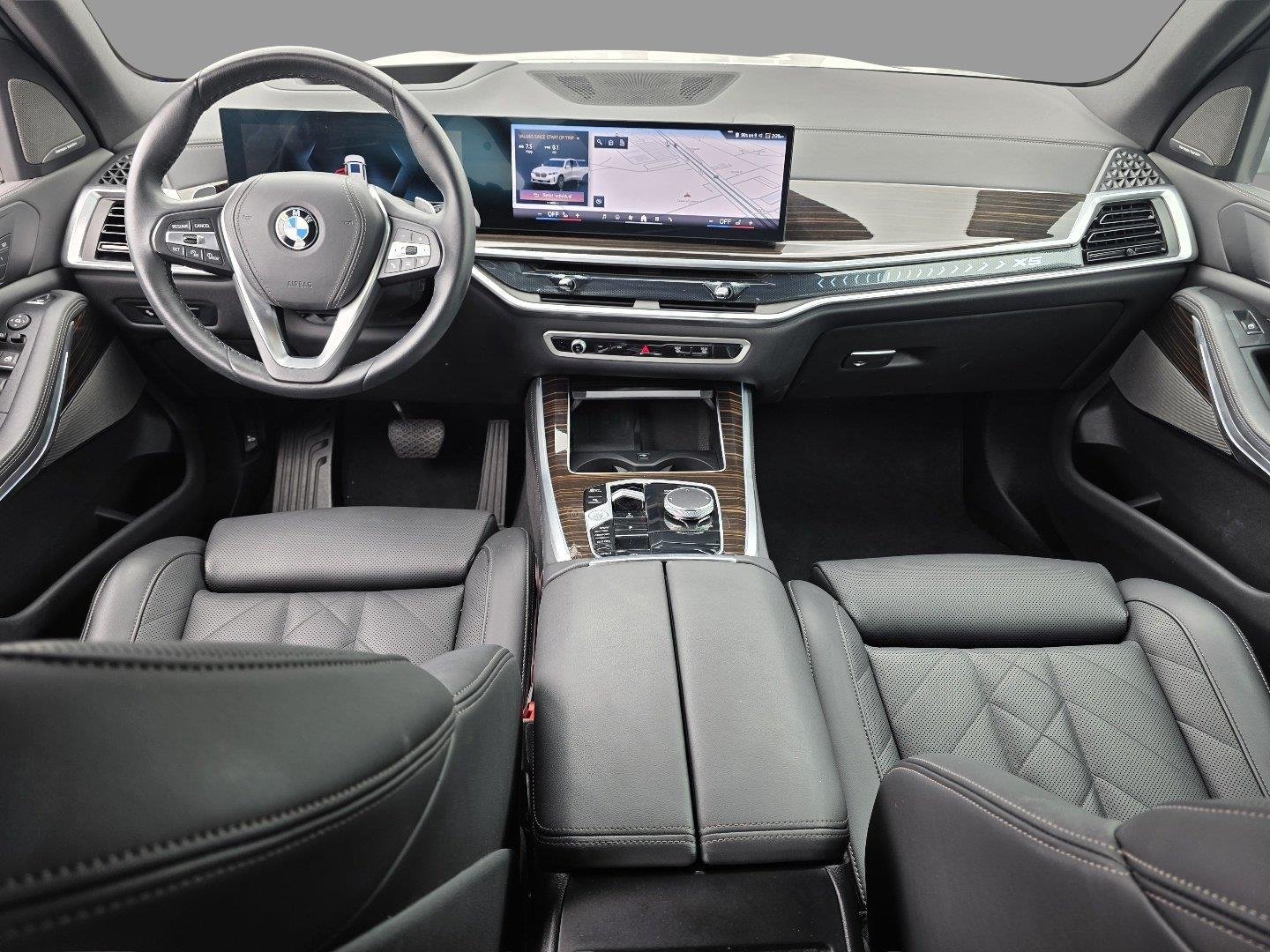 Used 2026  BMW sDrive40i image 9