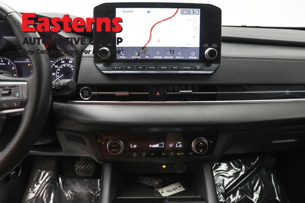 Used 2024 Black Mitsubishi SE image 12
