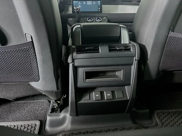 Used 2024  Land Rover S image 25