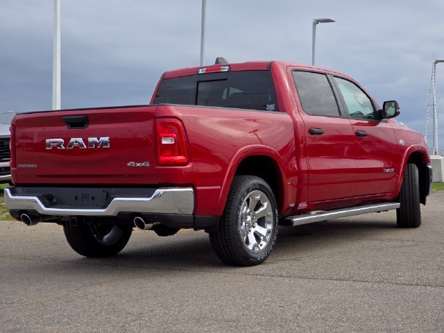 New 2026 Molten Red Pearl-Coat Exterior Paint RAM Big Horn/Lone Star image 37