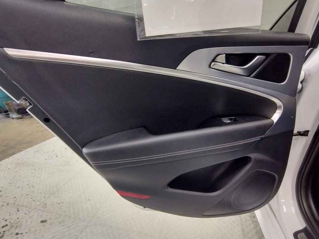Used 2020 White Genesis 2.0T image 37