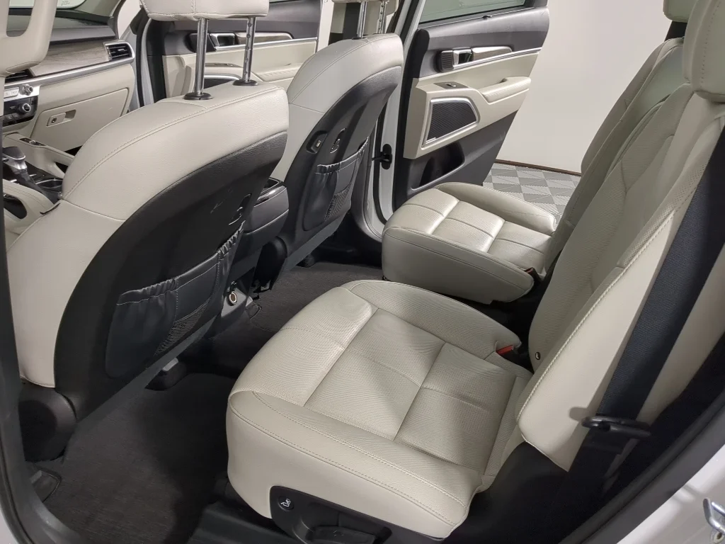 Used 2020 White Kia SX image 14