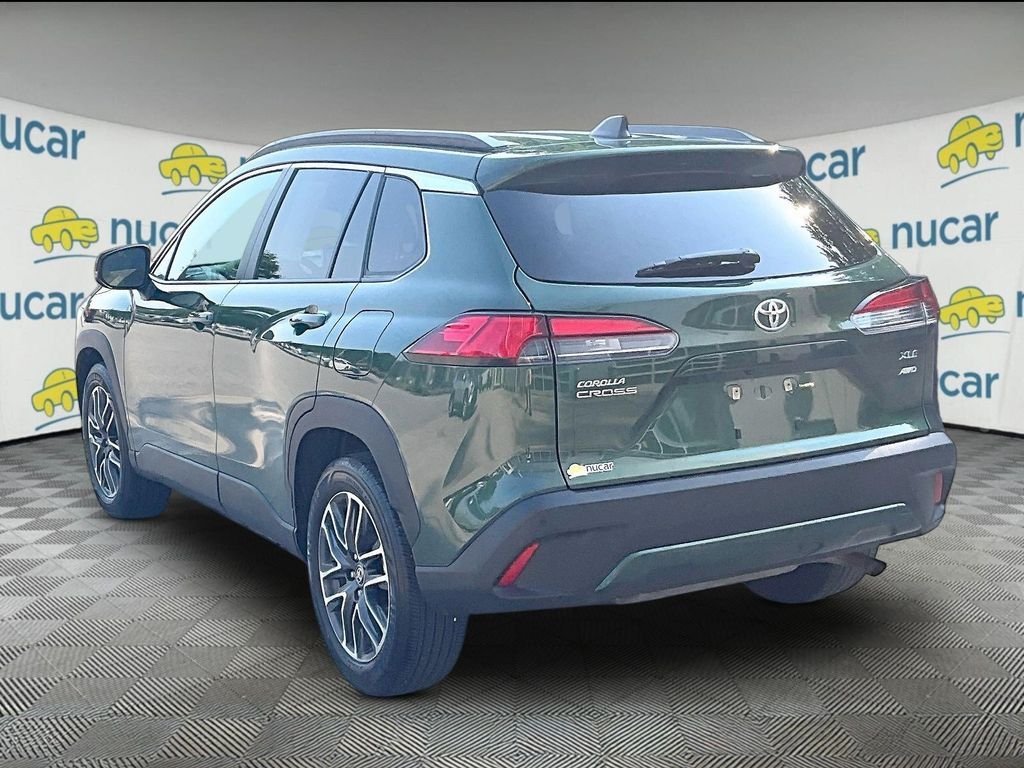 Used 2026 Green Toyota XLE image 4
