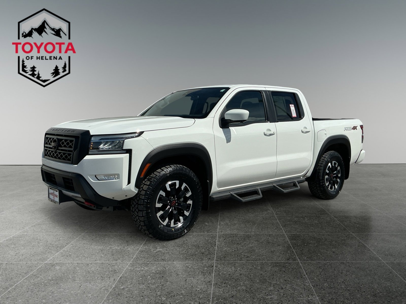 2024 Nissan Frontier PRO-4X Crew Cab 4X4's photo