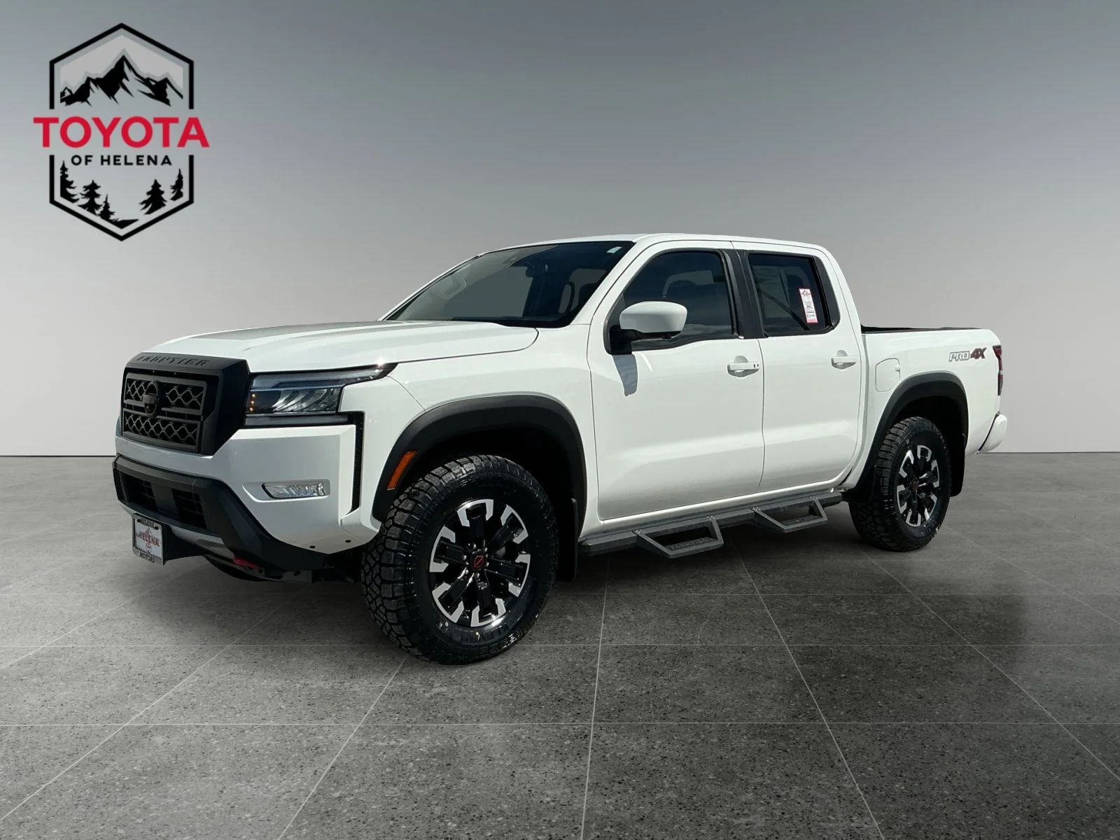 2024 Nissan Frontier PRO-4X Crew Cab 4X4's photo