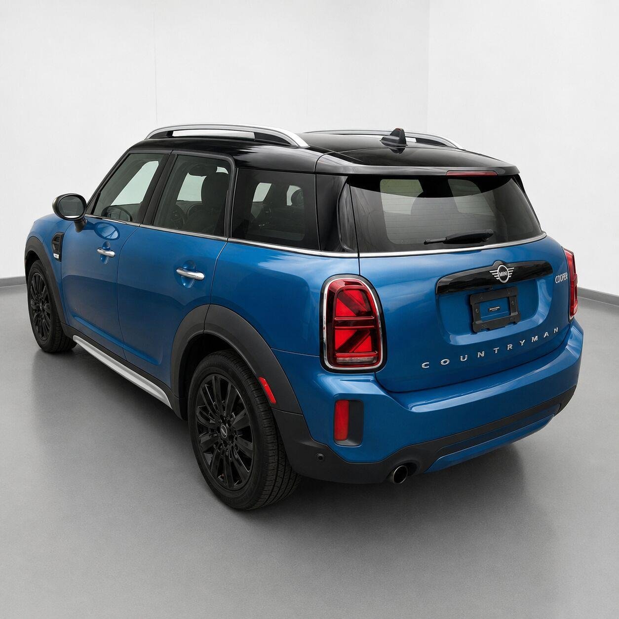 Used 2022 Island Blue Metallic MINI Oxford Edition image 3