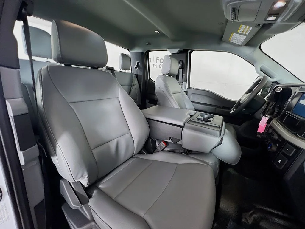New 2026 Oxford White Ford XL image 15