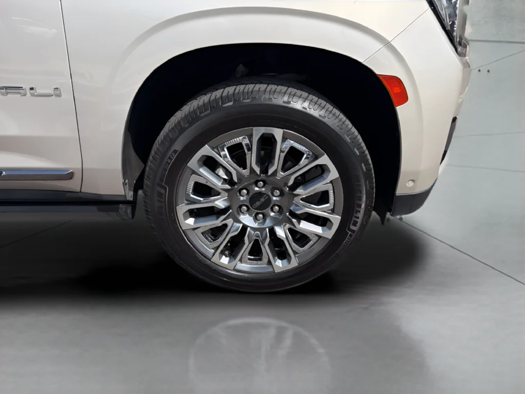 Used 2023 Beige GMC Denali Ultimate image 13