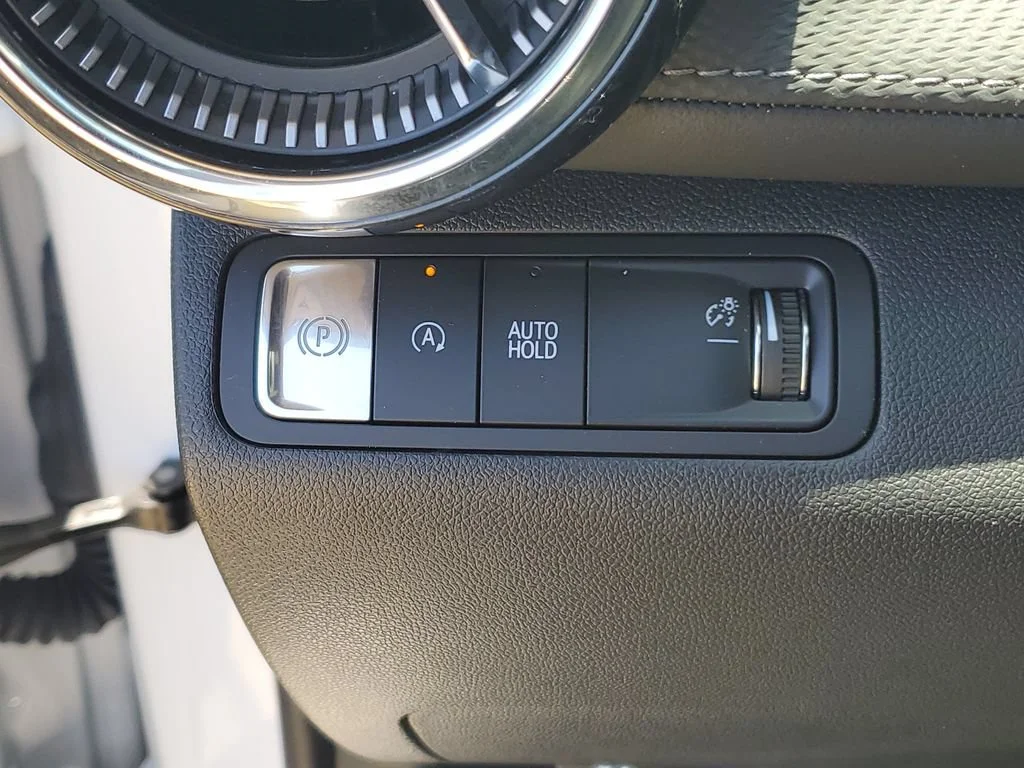 Used 2026 Summit White Chevrolet LT image 22