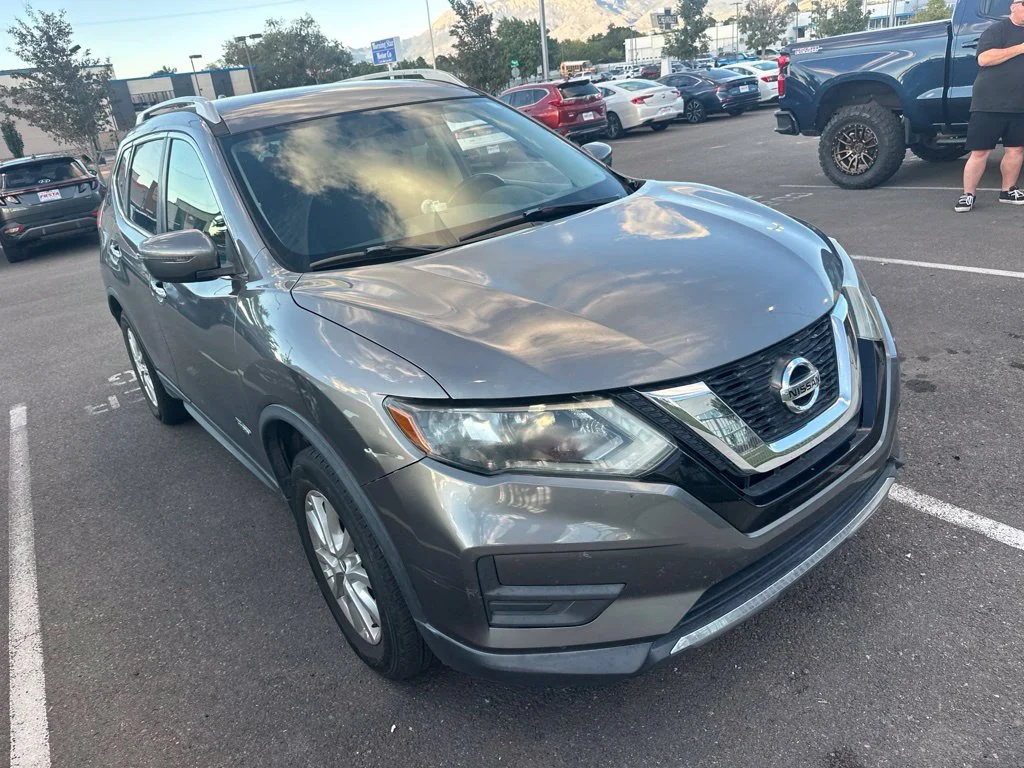 Used 2017 Gray Nissan Hybrid SV image 3
