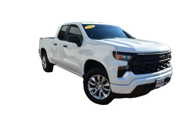 Used 2025 Summit White Chevrolet Custom image 2