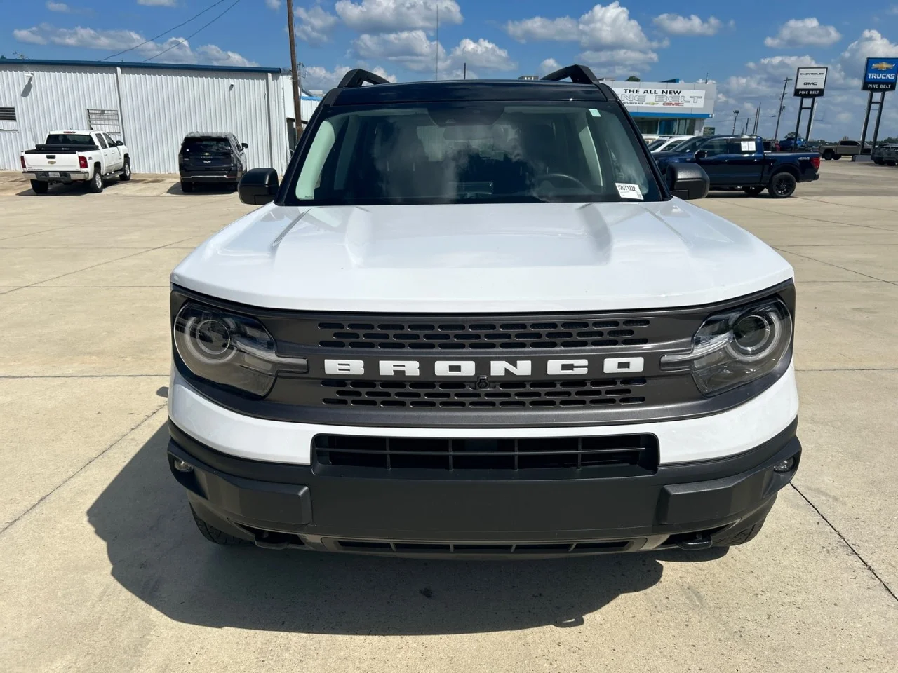 Used 2024 White Ford Badlands image 5