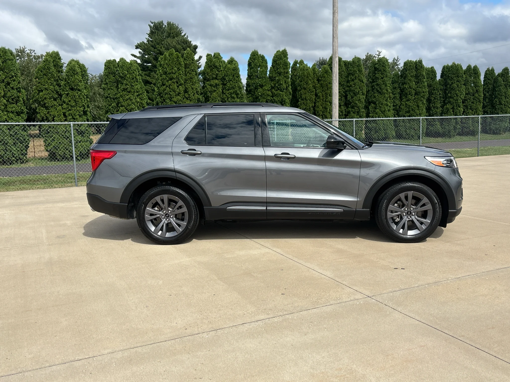 Used 2024 Carbonized Gray Metallic Ford XLT image 3