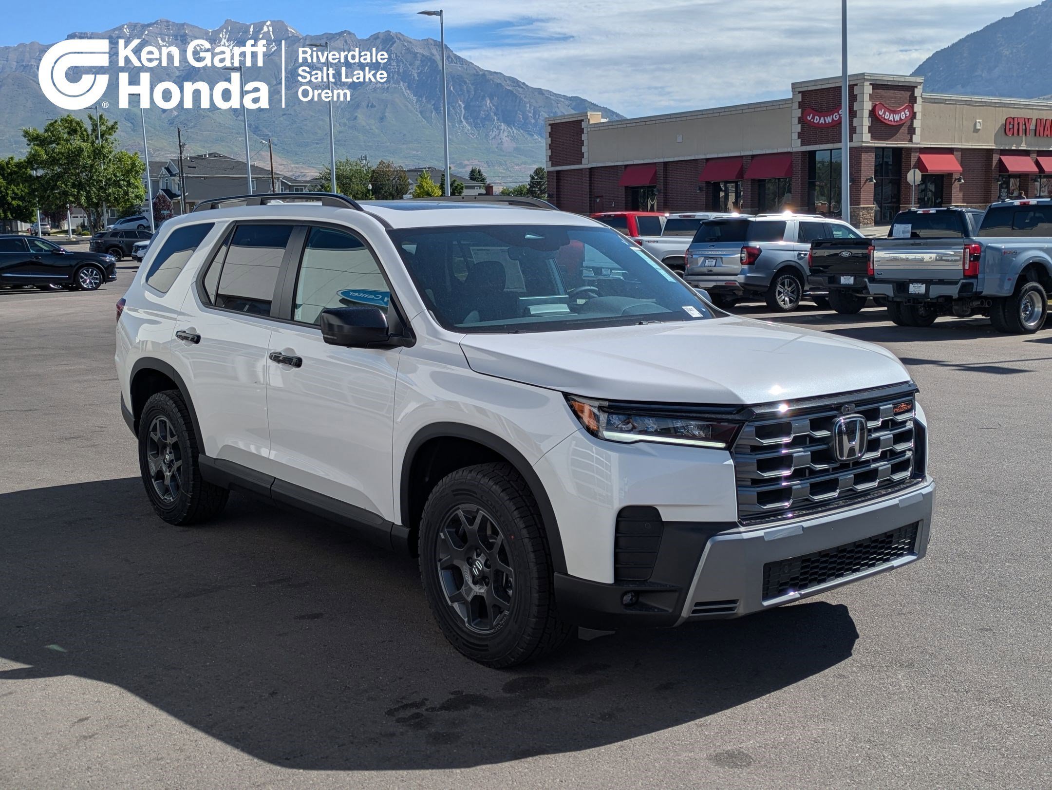 2026 Honda Pilot TrailSport AWD's photo